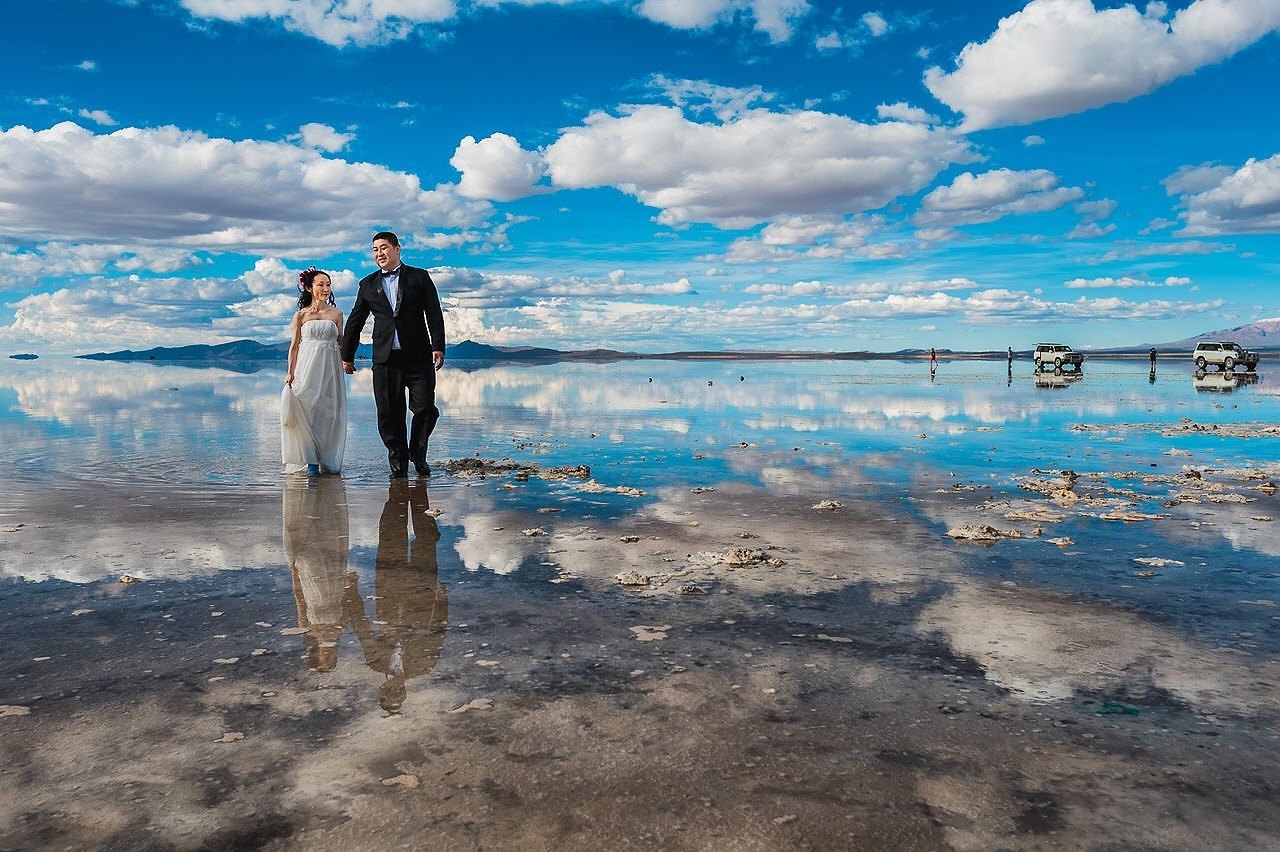 Fotógrafo de bodas en el Salar de Uyuni Bolivia ✓ Reflejos